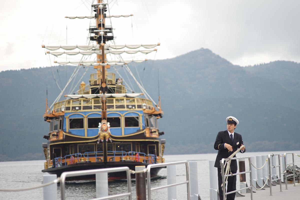 One Day Trip - Hakone ล่องเรือโจรสลัด นั่งกระเช้า กินไข่ดำ บุฟเฟต์ปิ้งย่างจุใจ ปิดท้ายด้วยช้อปปิ้ง Gotemba คุ้มมากมาย