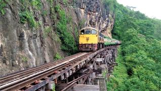 ชมรถไฟรถไฟสายมรณะ