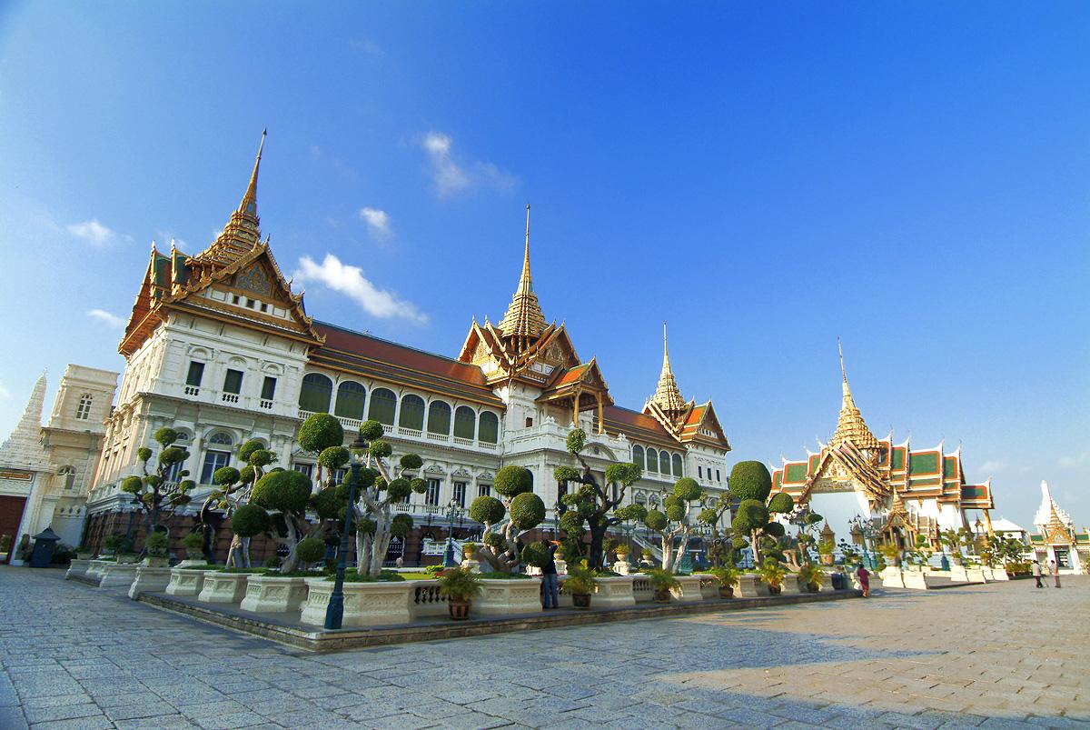 Royal Grand Palace & Emerald Buddha (half day)